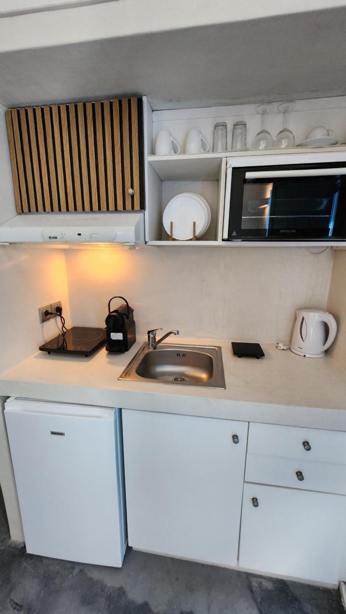 Euphoria Suites & Deluxe Studios Fíra Kültér fotó
