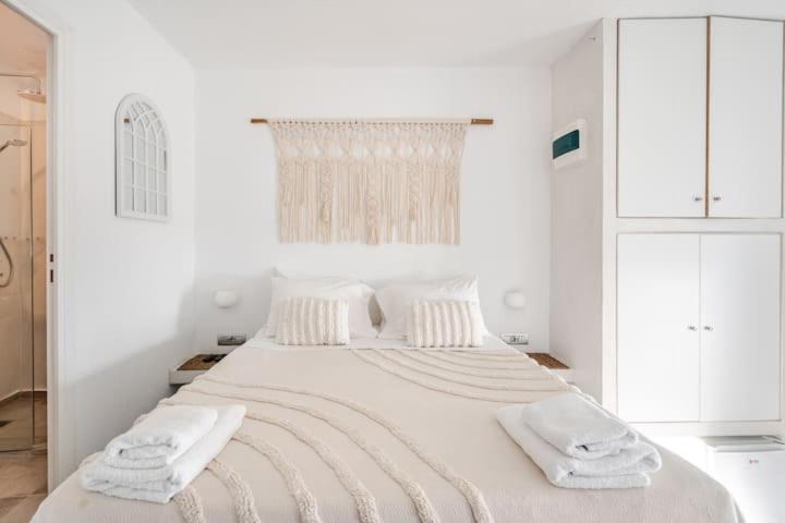 Euphoria Suites & Deluxe Studios Fíra Kültér fotó